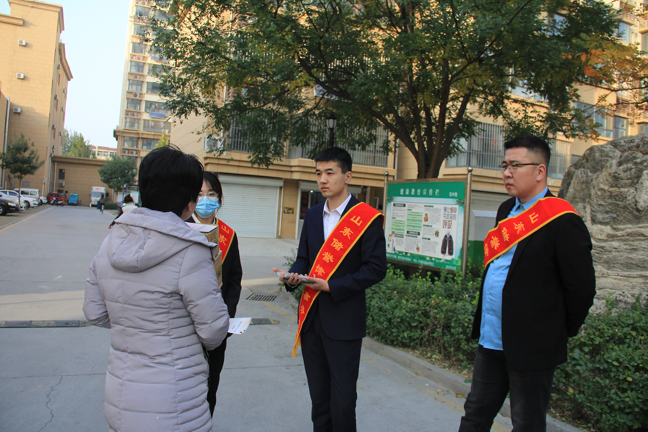 1635835985116597.jpg 调小 IMG_7112.jpg